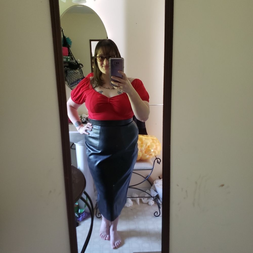 Vixen Powderpuff Top size Large